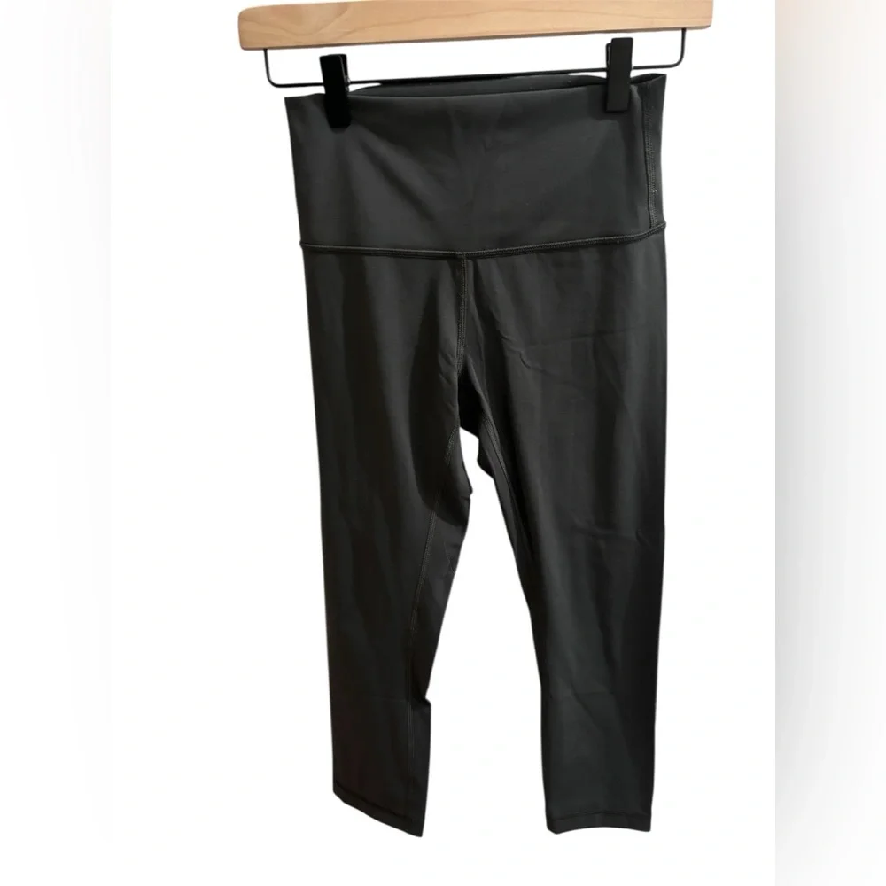 Lululemon Athletica Wunder Under Crop High Rise Full on Luxtreme Graphite Gray
